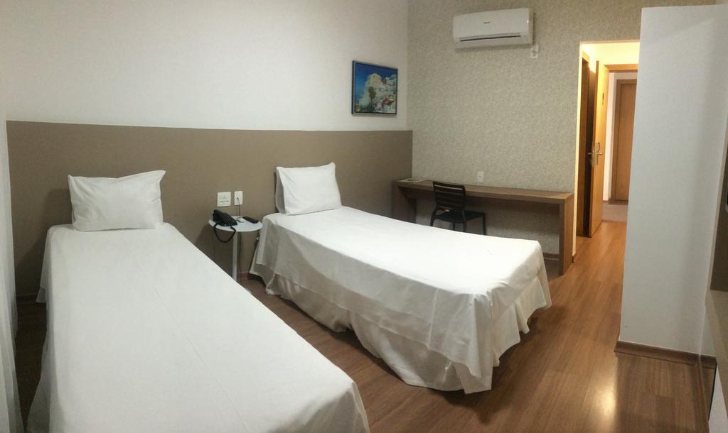 Lord Hotel Aeroporto Confins Vespasiano Δωμάτιο φωτογραφία