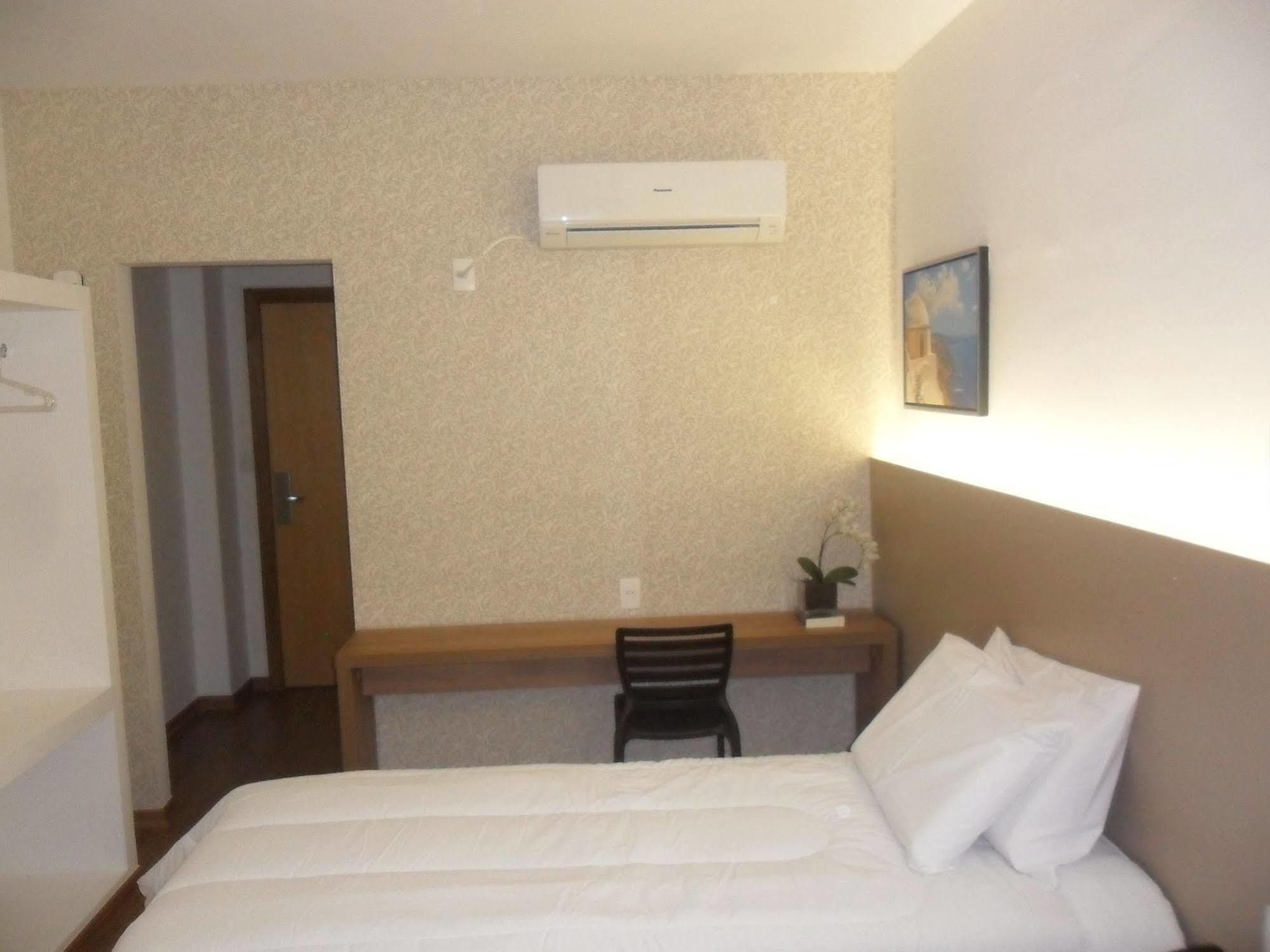 Lord Hotel Aeroporto Confins Vespasiano Εξωτερικό φωτογραφία